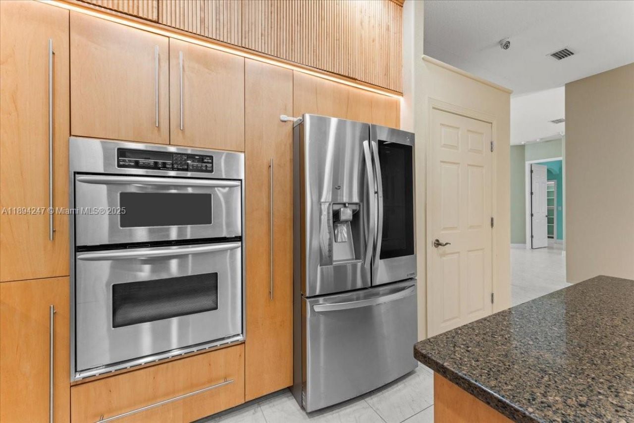 2706 Skimmer Point Dr S Gulfport, Saint Petersburg, FL 33707 Photo
