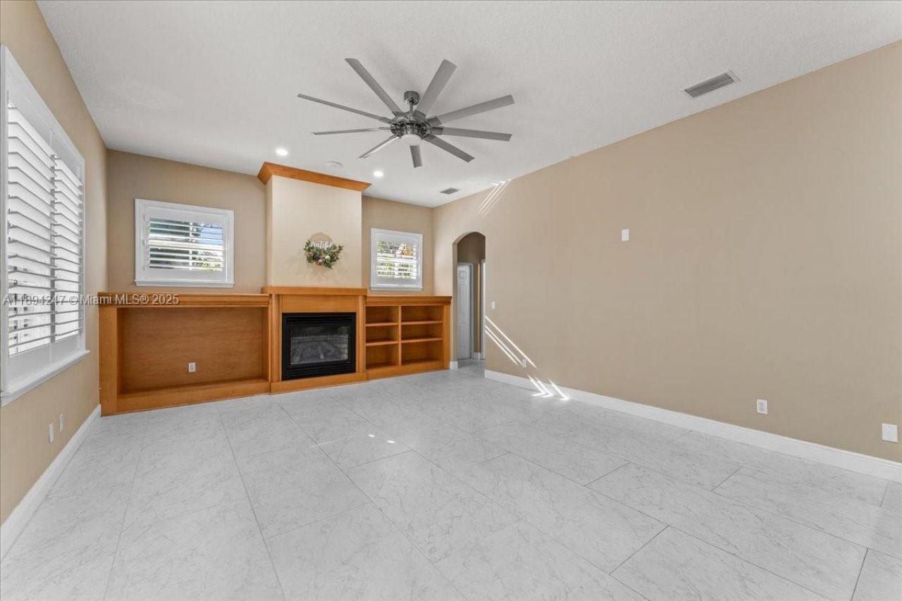 2706 Skimmer Point Dr S Gulfport, Saint Petersburg, FL 33707 Photo