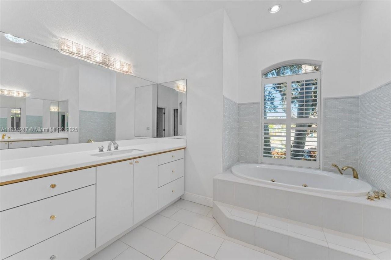 2706 Skimmer Point Dr S Gulfport, Saint Petersburg, FL 33707 Photo