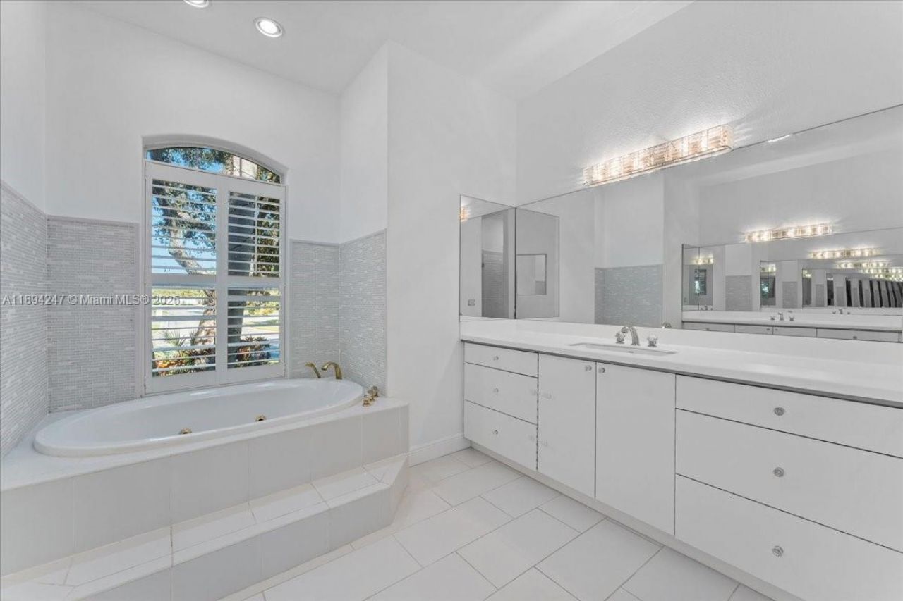 2706 Skimmer Point Dr S Gulfport, Saint Petersburg, FL 33707 Photo