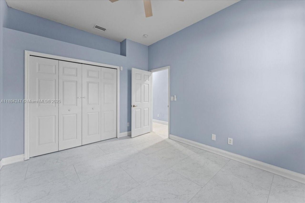 2706 Skimmer Point Dr S Gulfport, Saint Petersburg, FL 33707 Photo