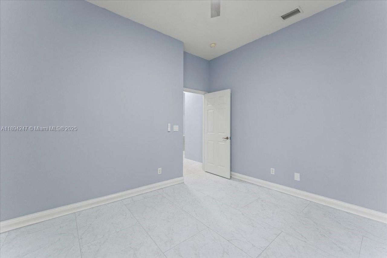 2706 Skimmer Point Dr S Gulfport, Saint Petersburg, FL 33707 Photo