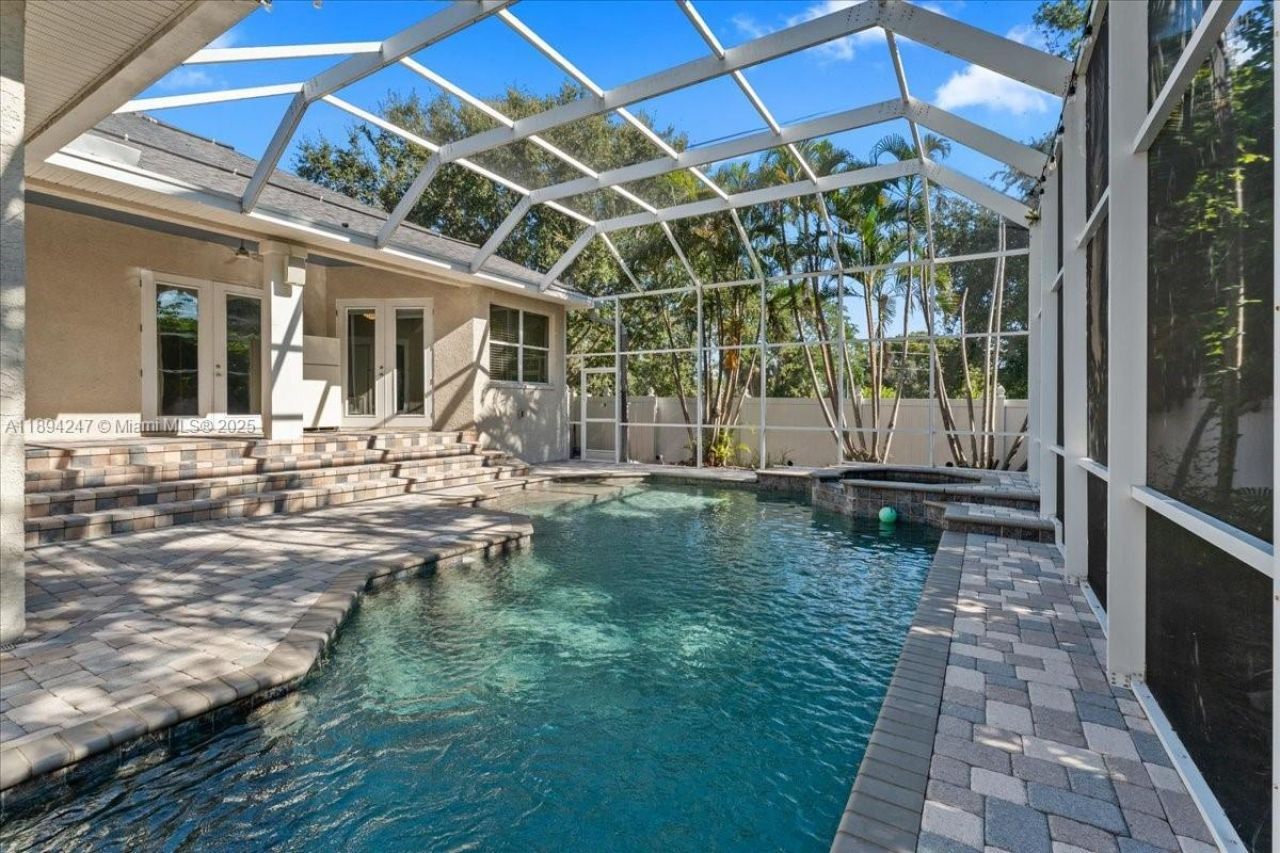 2706 Skimmer Point Dr S Gulfport, Saint Petersburg, FL 33707 Photo