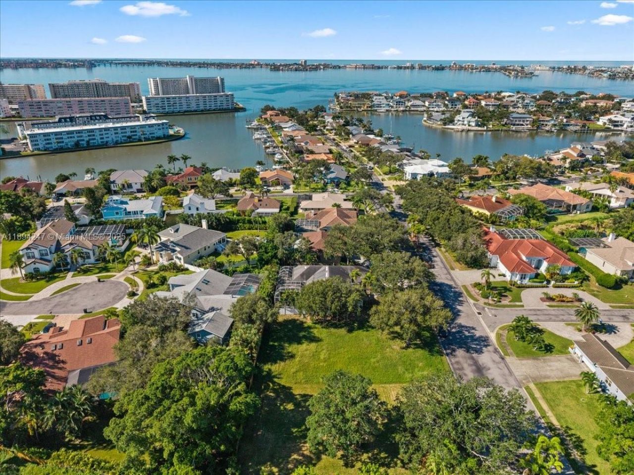 2706 Skimmer Point Dr S Gulfport, Saint Petersburg, FL 33707 Photo