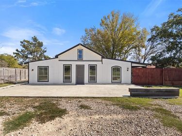 3300 Jordan Valley Road, Dallas, TX 75253