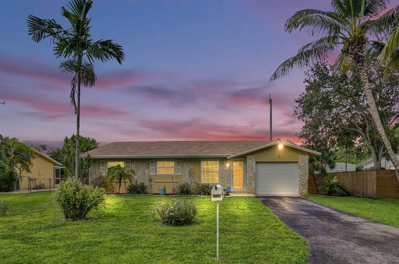 2740 SW 46th Pl, Fort Lauderdale, FL 33312 Main Photo