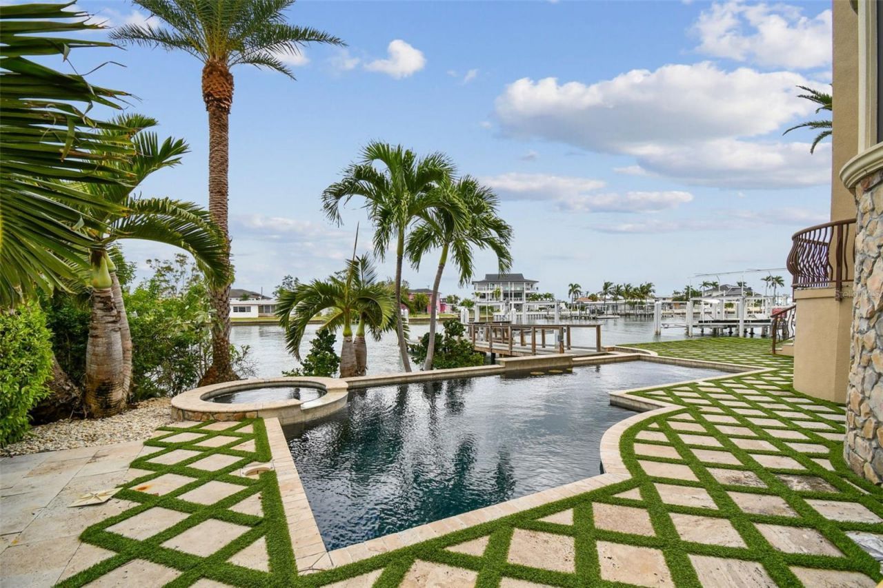 5405 Leilani Drive, Saint Pete Beach, FL 33706 Photo