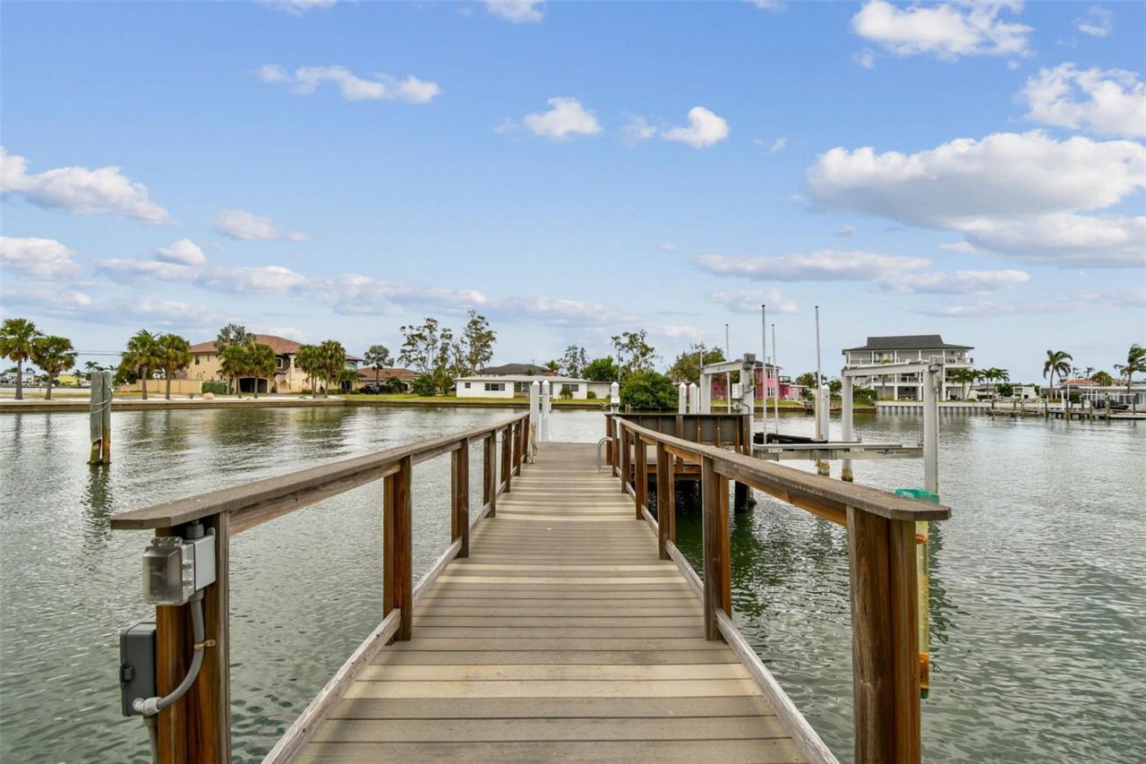 5405 Leilani Drive, Saint Pete Beach, FL 33706 Photo