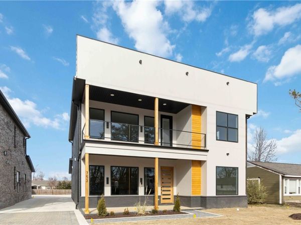 820 NW 11th Street, Bentonville, AR 72712