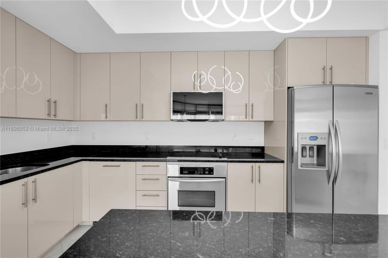 3131 NE 188th St, Unit 2-1005, Aventura, FL 33180 Photo