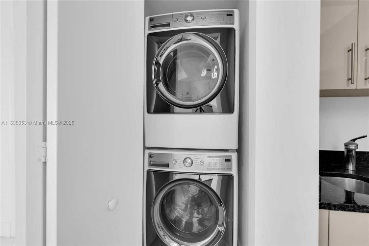 3131 NE 188th St, Unit 2-1005, Aventura, FL 33180 Photo