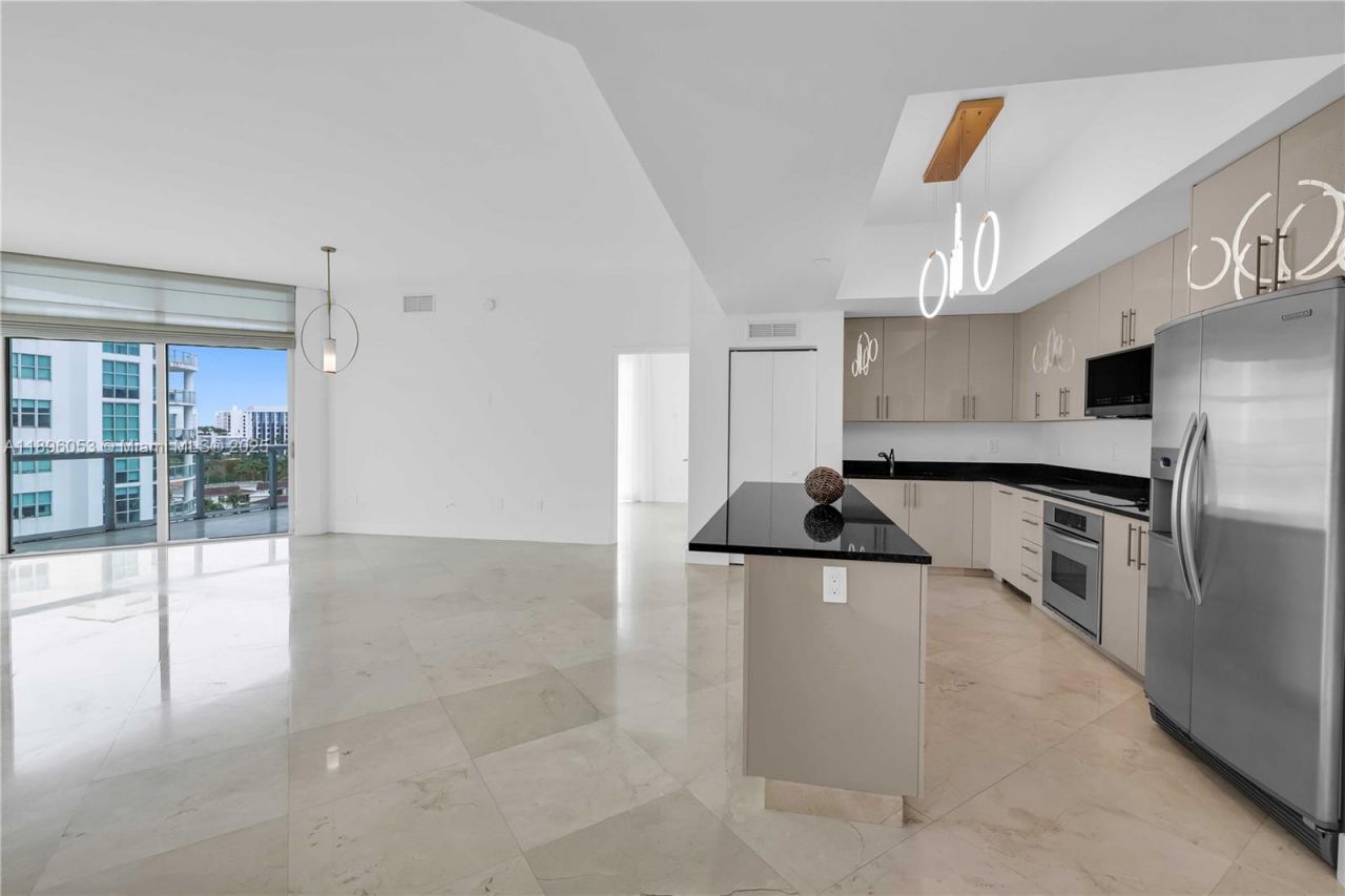 3131 NE 188th St, Unit 2-1005, Aventura, FL 33180 Photo