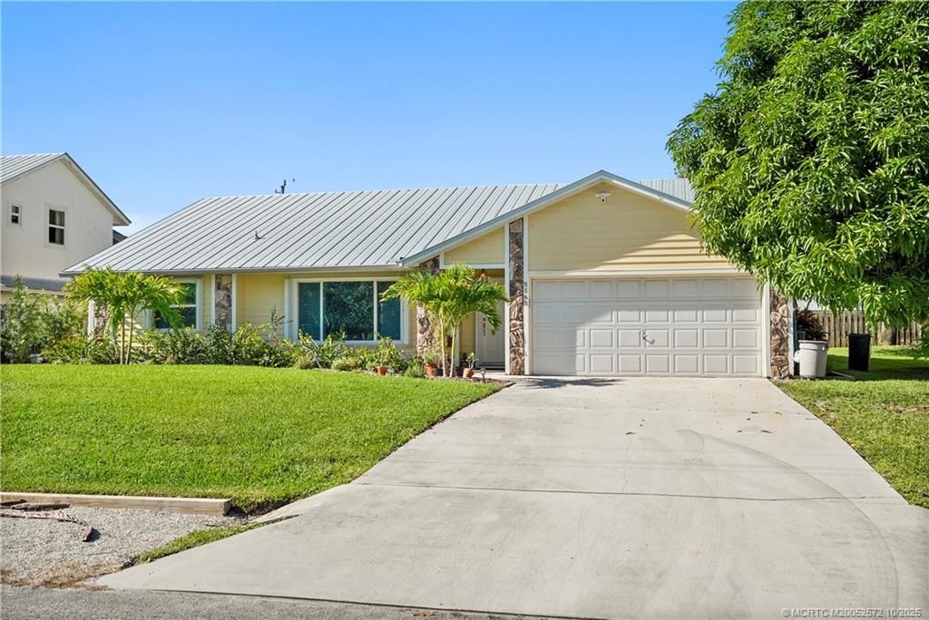 5145 SE Matousek Street, Stuart, FL 34997 Photo