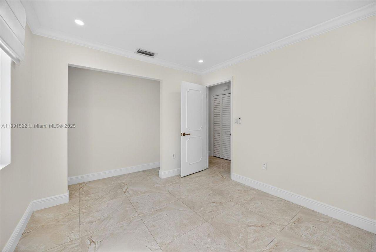 13280 SW 39th Ter, Miami, FL 33175 Photo