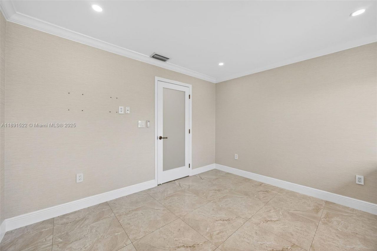 13280 SW 39th Ter, Miami, FL 33175 Photo