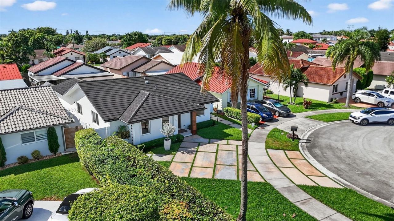 13280 SW 39th Ter, Miami, FL 33175 Photo