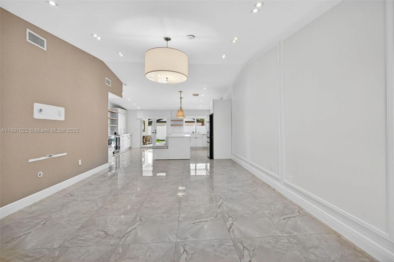 13280 SW 39th Ter, Miami, FL 33175 Photo