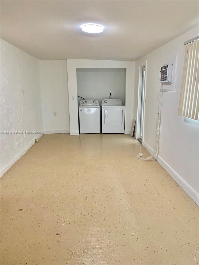 12 S Andros Rd, Key Largo, FL 33037 Photo