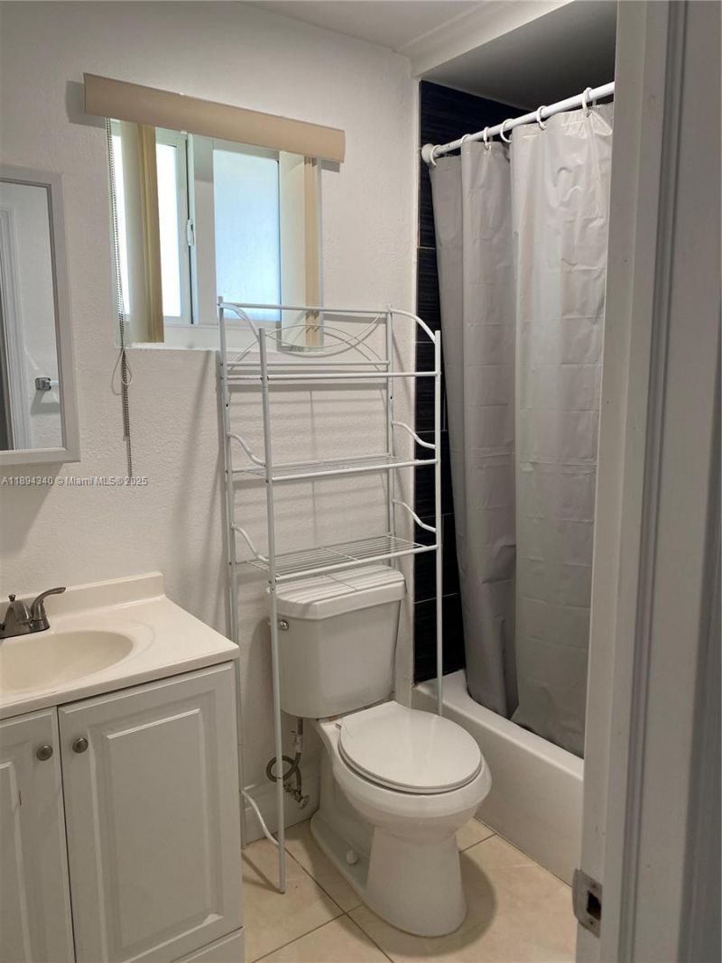 12 S Andros Rd, Key Largo, FL 33037 Photo