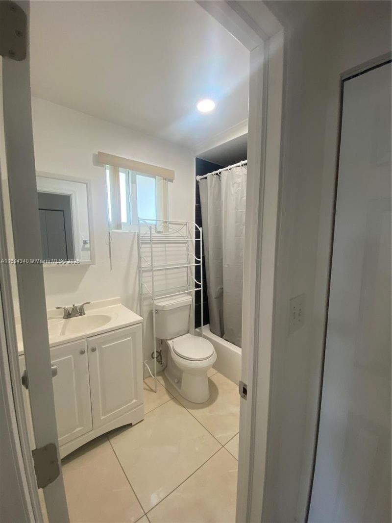 12 S Andros Rd, Key Largo, FL 33037 Photo