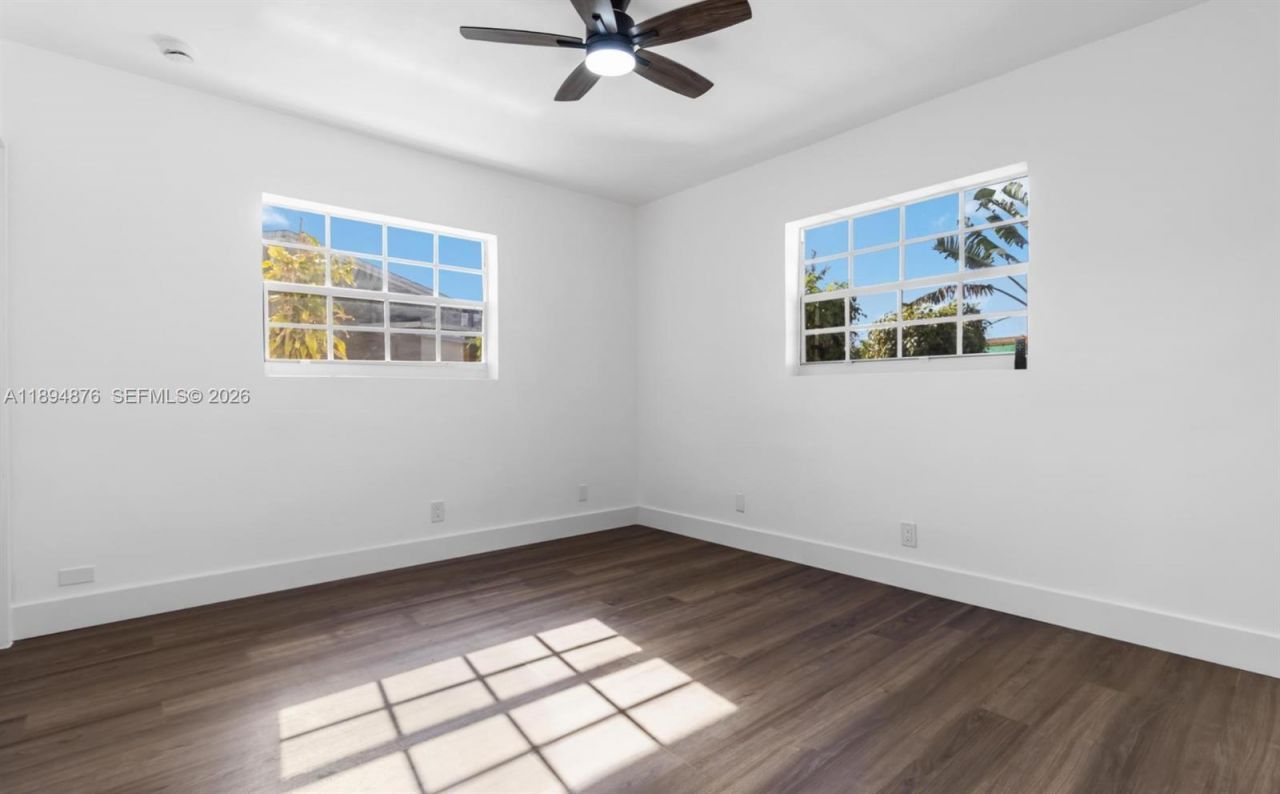 2411 SW 50th Ter, Fort Lauderdale, FL 33317 Photo