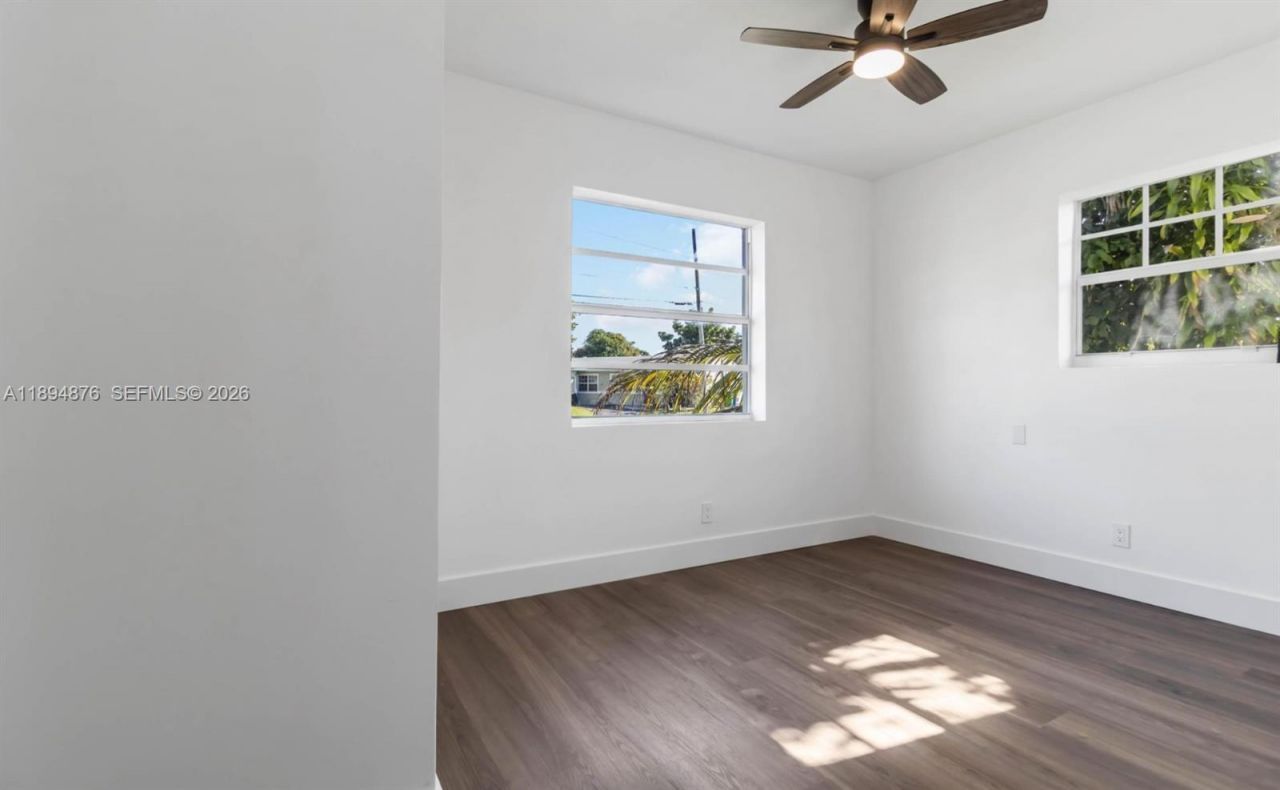 2411 SW 50th Ter, Fort Lauderdale, FL 33317 Photo