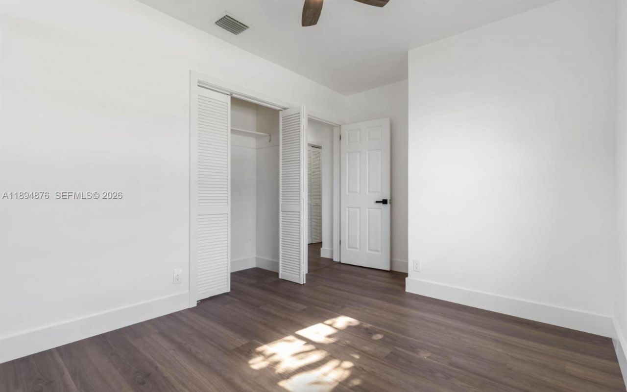 2411 SW 50th Ter, Fort Lauderdale, FL 33317 Photo