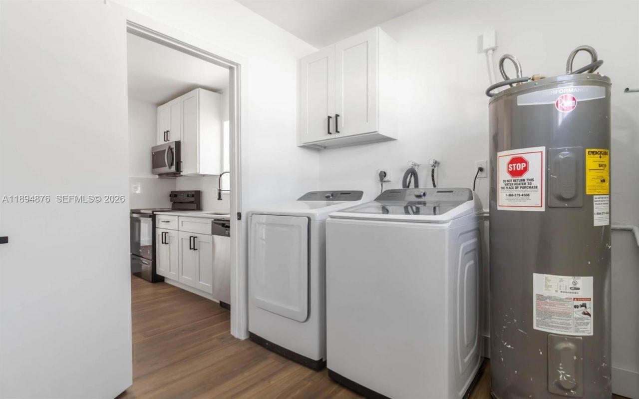 2411 SW 50th Ter, Fort Lauderdale, FL 33317 Photo