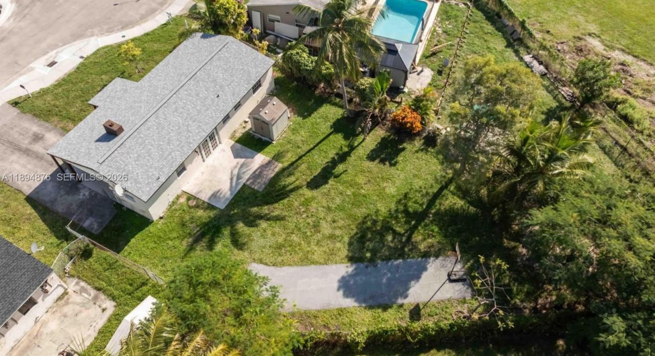 2411 SW 50th Ter, Fort Lauderdale, FL 33317 Photo