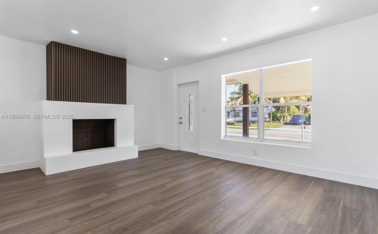 2411 SW 50th Ter, Fort Lauderdale, FL 33317 Photo