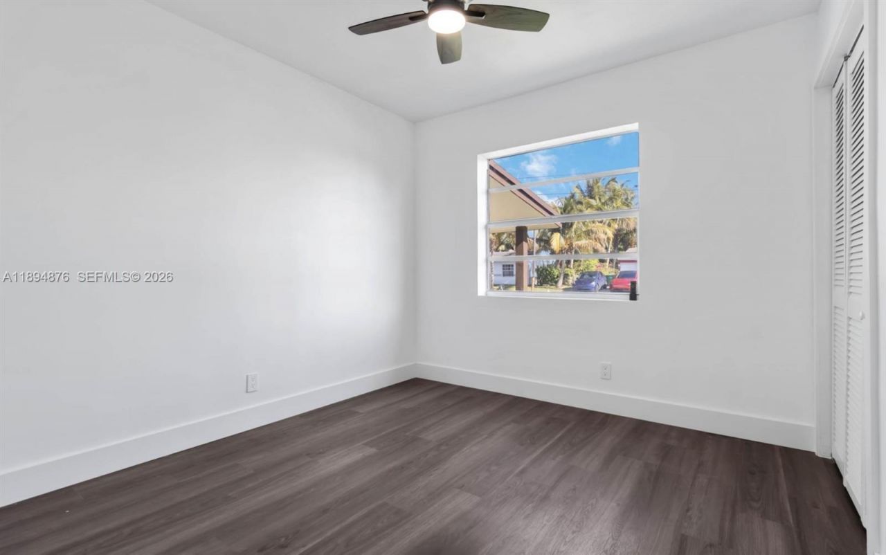 2411 SW 50th Ter, Fort Lauderdale, FL 33317 Photo