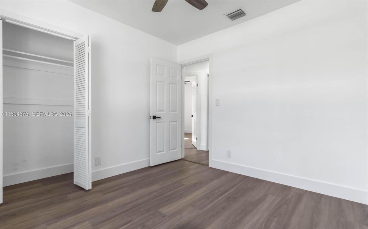 2411 SW 50th Ter, Fort Lauderdale, FL 33317 Photo