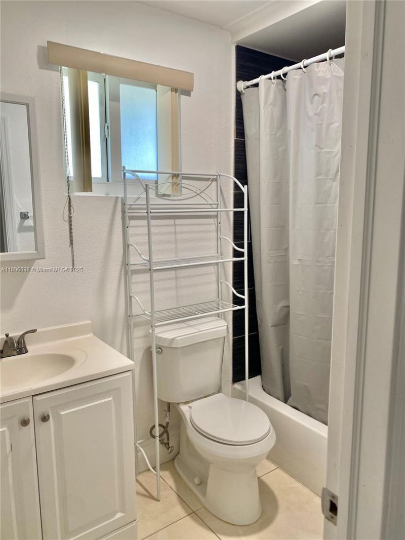 12 S Andros Rd, Key Largo, FL 33037 Photo