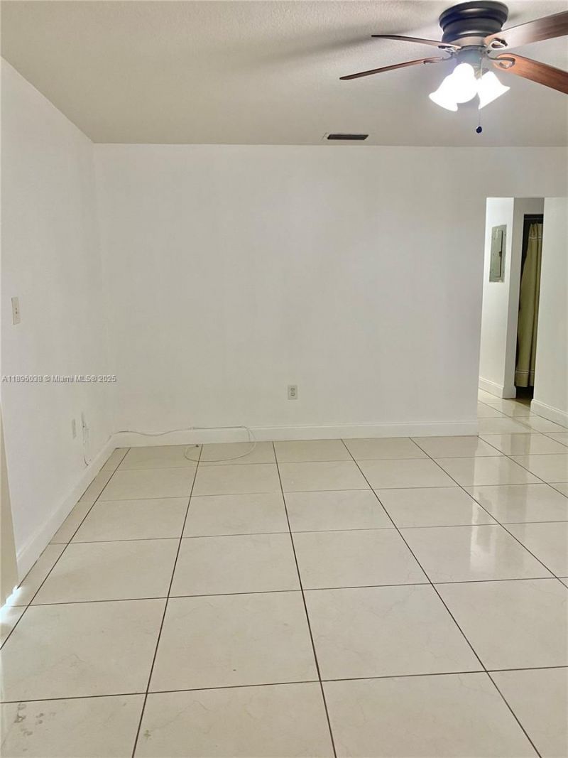 12 S Andros Rd, Key Largo, FL 33037 Photo