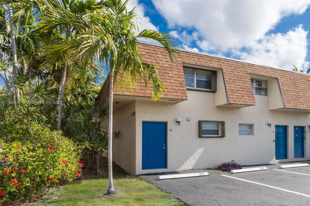 15389 S Dixie Hwy 25 Hwy, Palmetto Bay, FL 33157 Photo