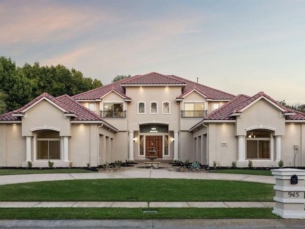 945 Deer Hollow Boulevard, Southlake, TX 76092