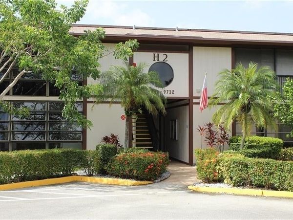 9728 S Belfort Circle, Unit 206, Tamarac, FL 33321