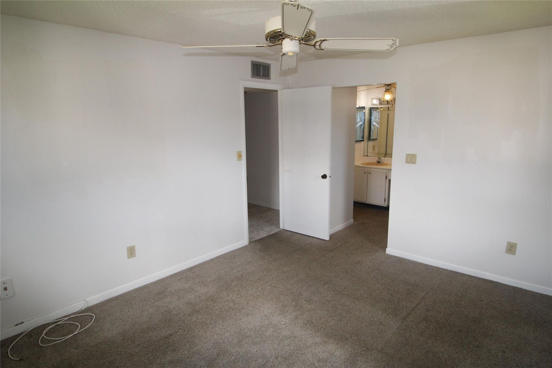 9728 S Belfort Circle, Unit 206, Tamarac, FL 33321 Photo