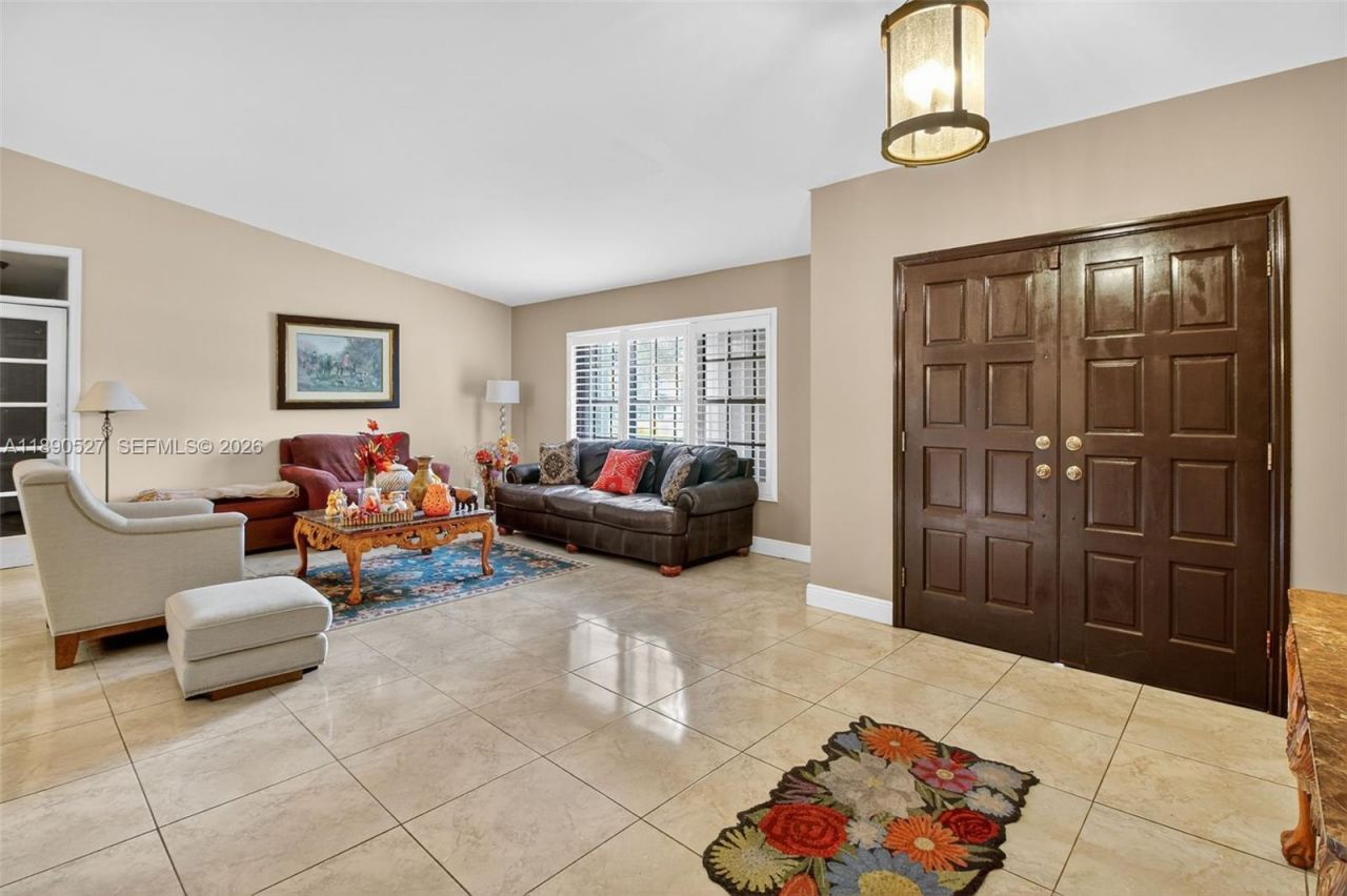 15181 SW 156th Ter, Miami, FL 33187 Photo