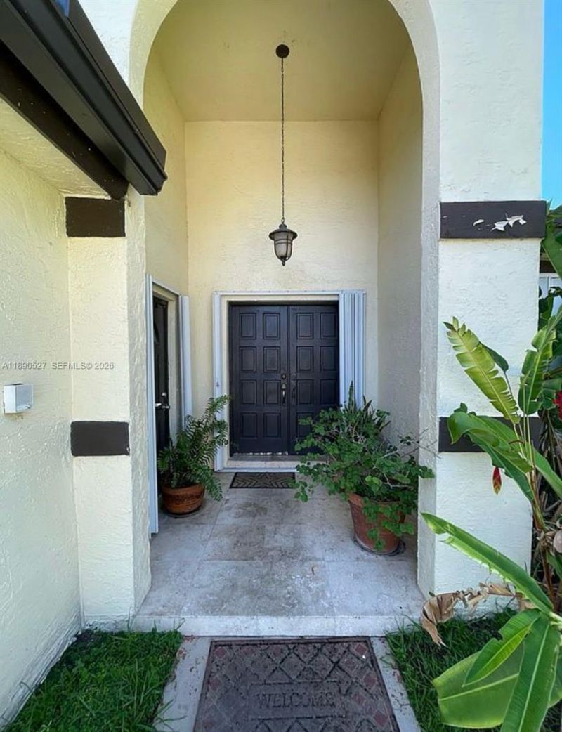 15181 SW 156th Ter, Miami, FL 33187 Photo