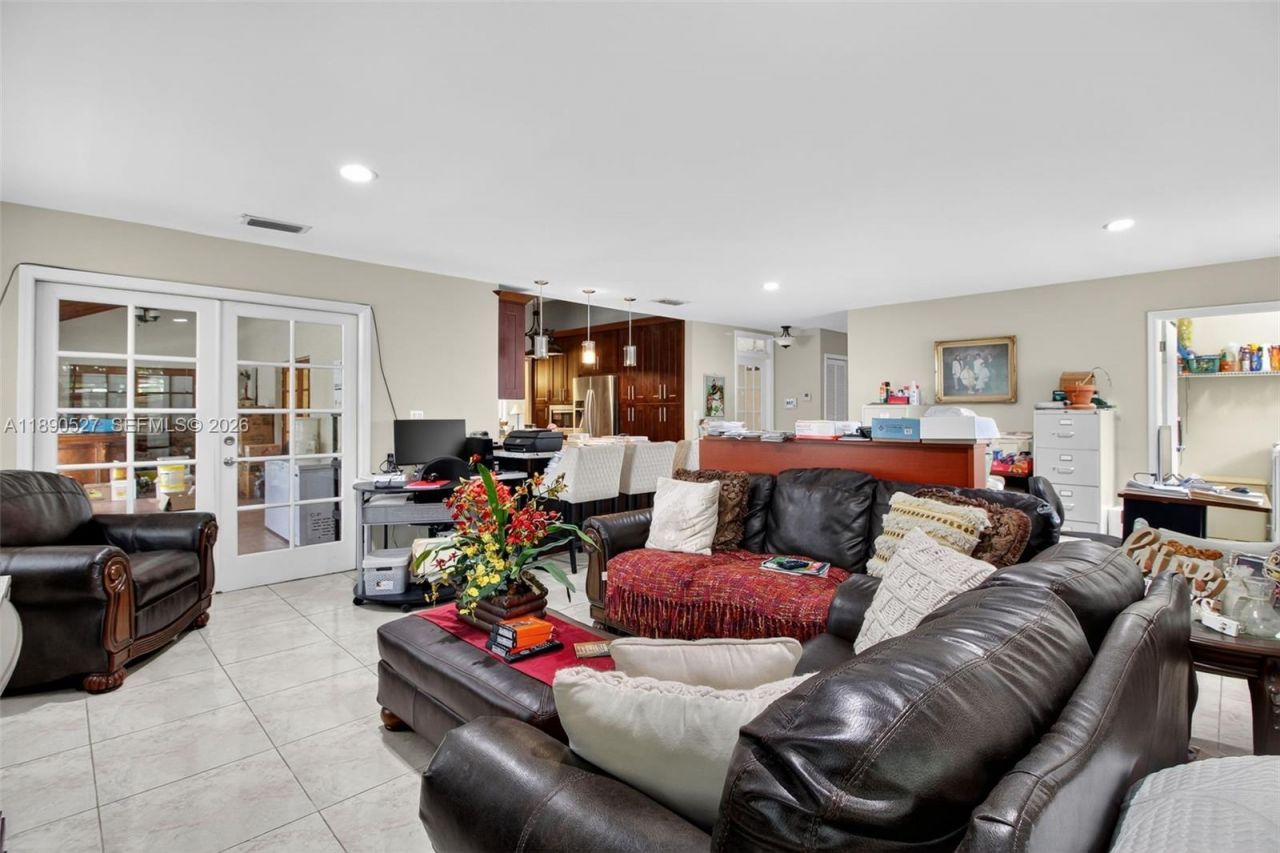 15181 SW 156th Ter, Miami, FL 33187 Photo