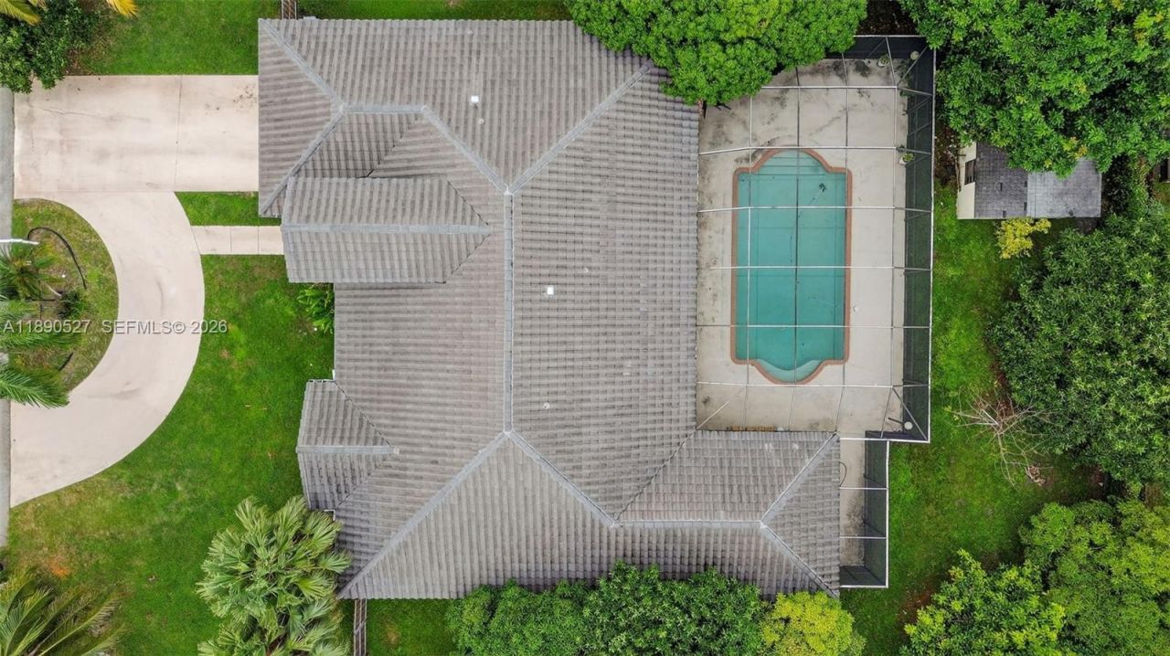 15181 SW 156th Ter, Miami, FL 33187 Photo