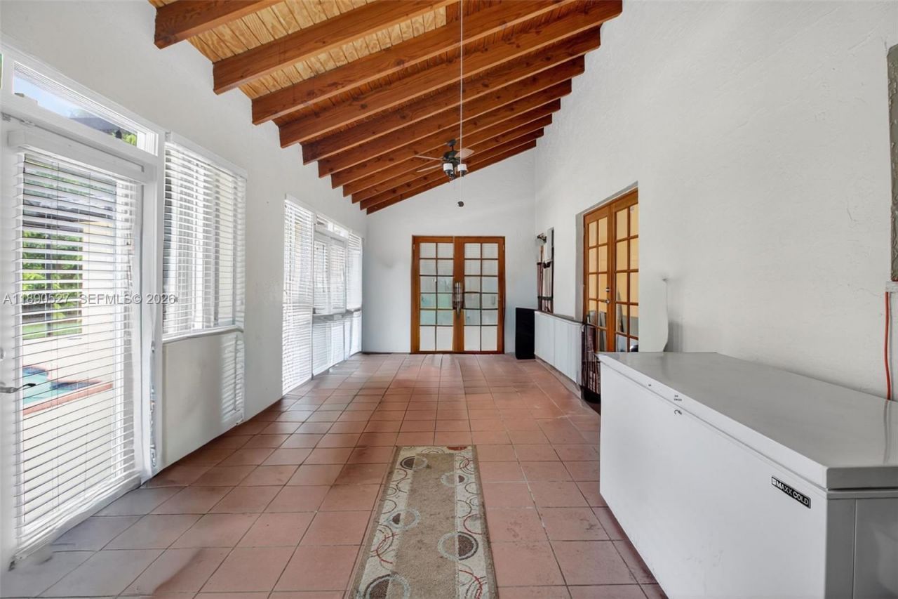 15181 SW 156th Ter, Miami, FL 33187 Photo