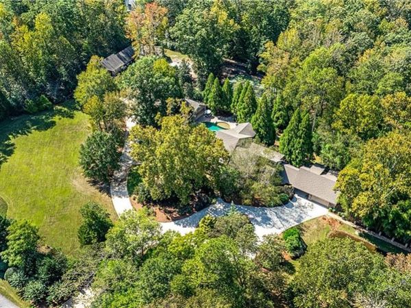 100 Leisure Trail, Peachtree City, GA 30269