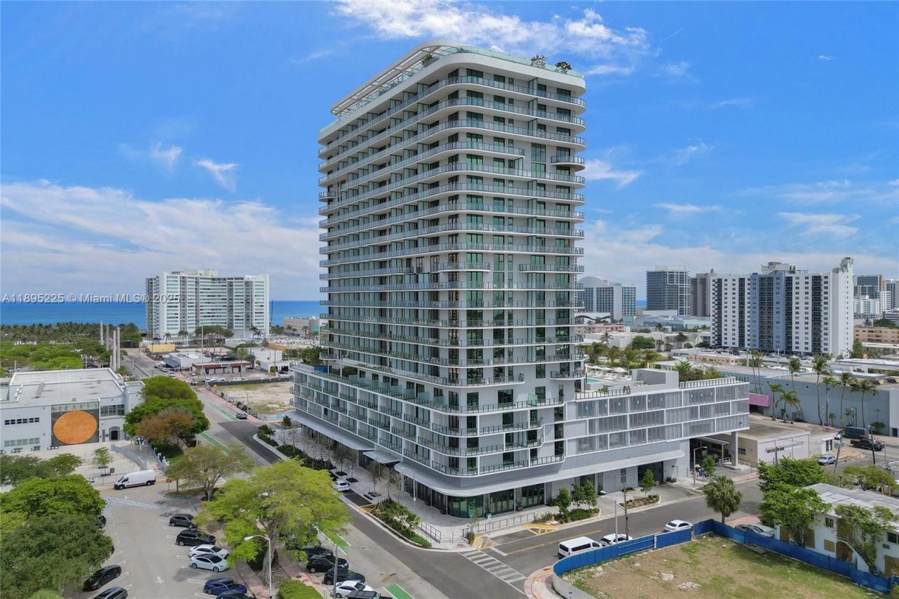 580 72nd Street, Unit 2102, Miami Beach, FL 33141 Photo