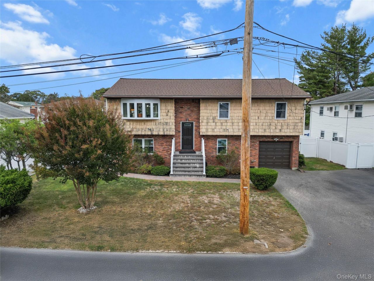 1259 America Avenue, West Babylon, NY 11704 Main Photo