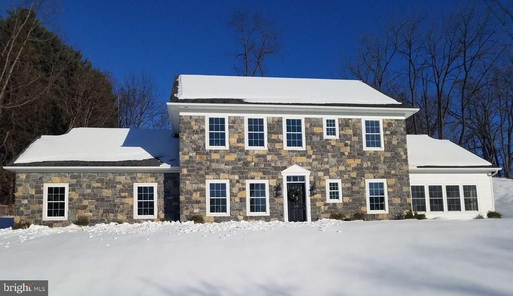 130 WOODBRIAR DRIVE, CHAMBERSBURG, PA 17202