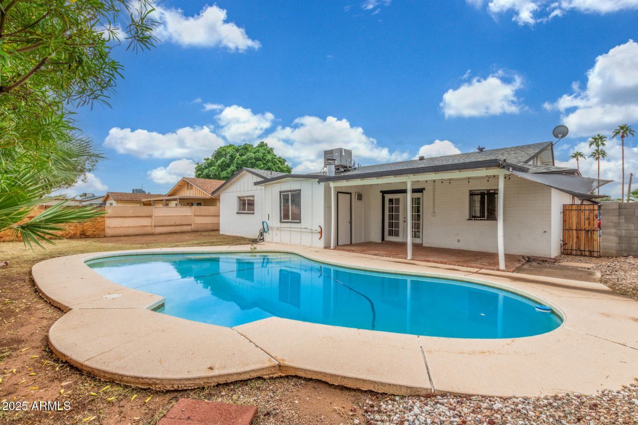 4810 W Laurel Lane, Glendale, AZ 85304 Main Photo