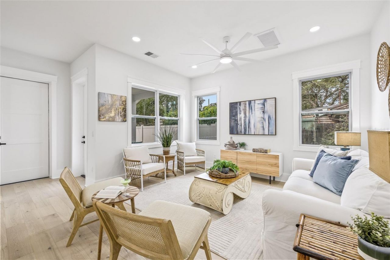 726 52nd Avenue N, Saint Petersburg, FL 33703 Photo