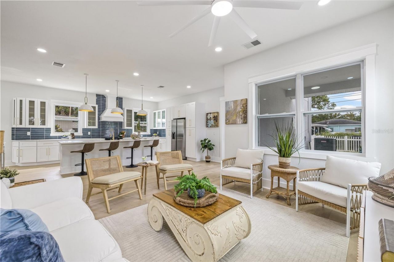 726 52nd Avenue N, Saint Petersburg, FL 33703 Photo